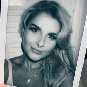 Meet your Posher, Lucy